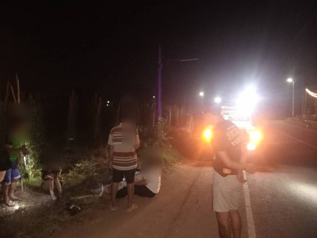 เจ้าหน้าที่กู้ขีพ อบต.ลานบ่า ช่วยเหลือผู้ได้รับบาดเจ็บ หมู่ 11 นำส่งโรงพยาบาลหล่มสัก